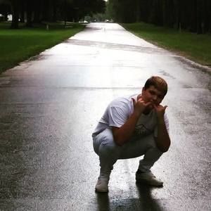 Meet your Posher, Sebastian